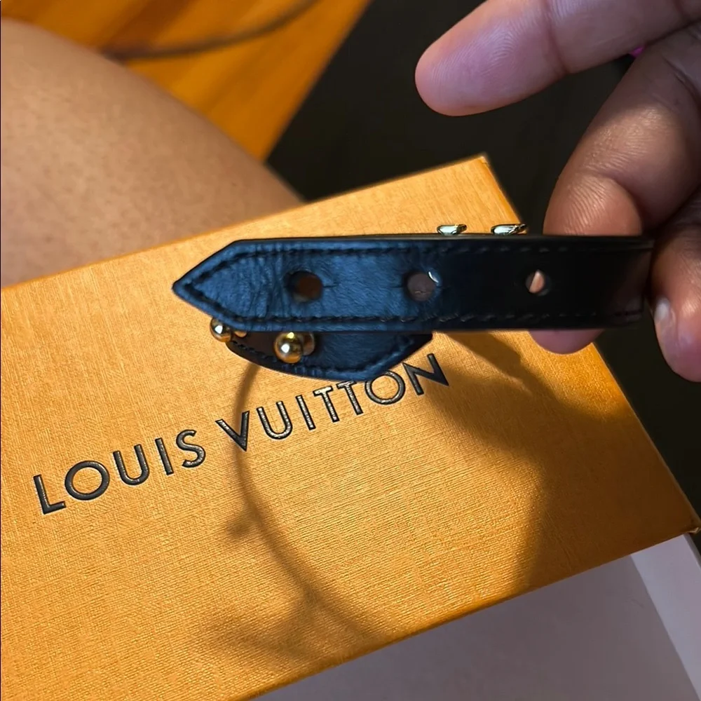 Louis Vuitton Black Leather Bracelet - Picture 5 of 9